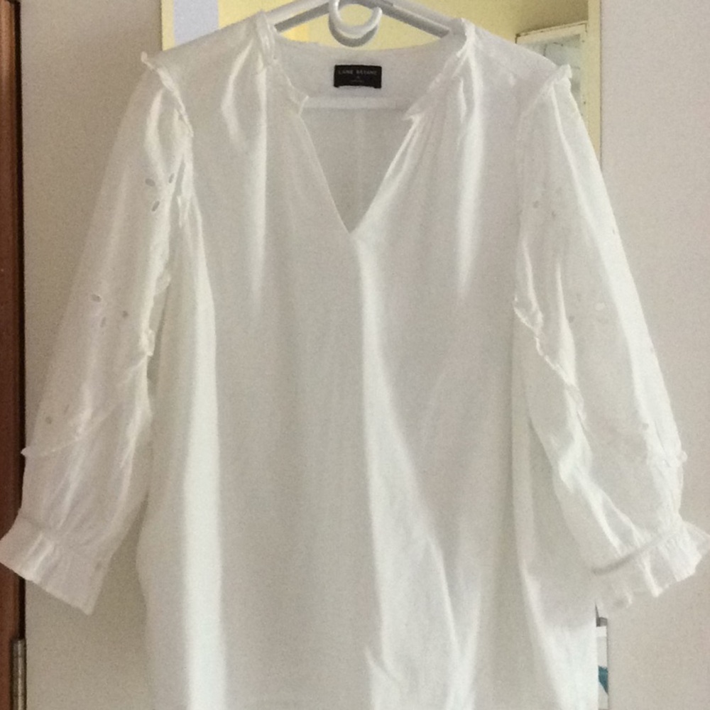 LANE. BRYANT COOTN WHITE BLOUSE